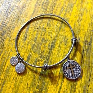 Inspirational Silver bangle bracelet with cross charm
